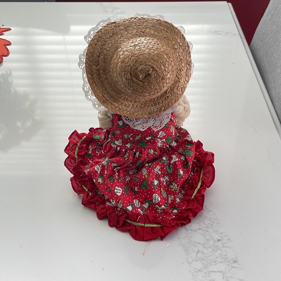 GET A JUMP ON CHRISTMAS. HOUSE OF LLOYD CHRISTMAS AROUND THE WORLD ——/. FLOSSIE - Picture 7 of 7